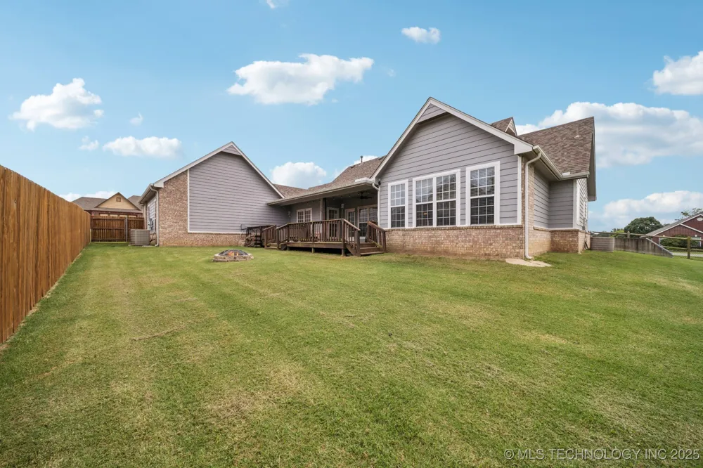 814 S Tall Chief Avenue Skiatook, OK 74070