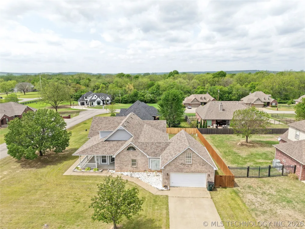 814 S Tall Chief Avenue Skiatook, OK 74070