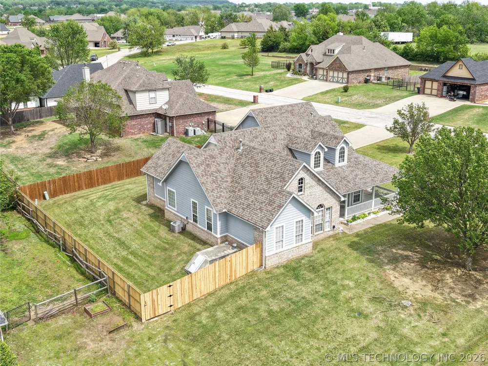 814 S Tall Chief Avenue Skiatook, OK 74070
