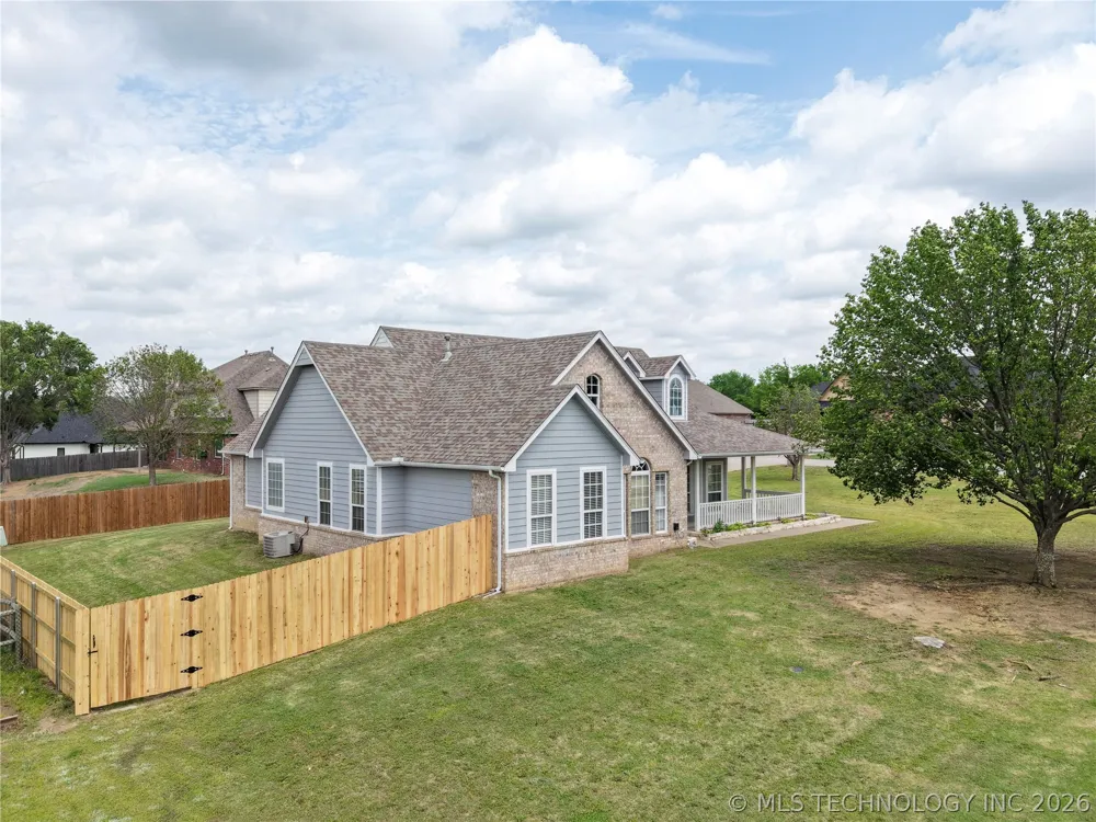 814 S Tall Chief Avenue Skiatook, OK 74070