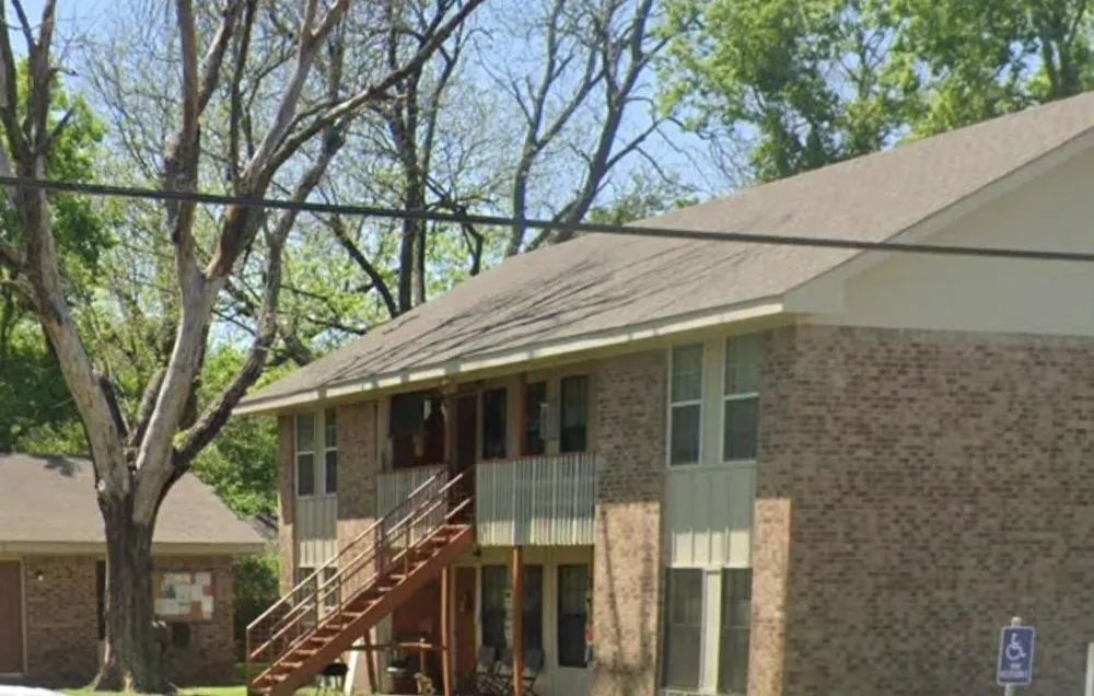 812 E Palestine St Mexia, TX 76667