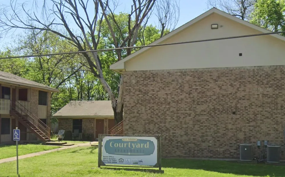 812 E Palestine St Mexia, TX 76667