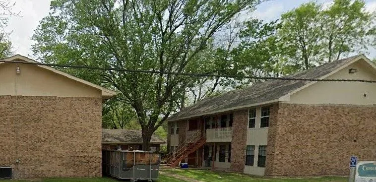 812 E Palestine St Mexia, TX 76667