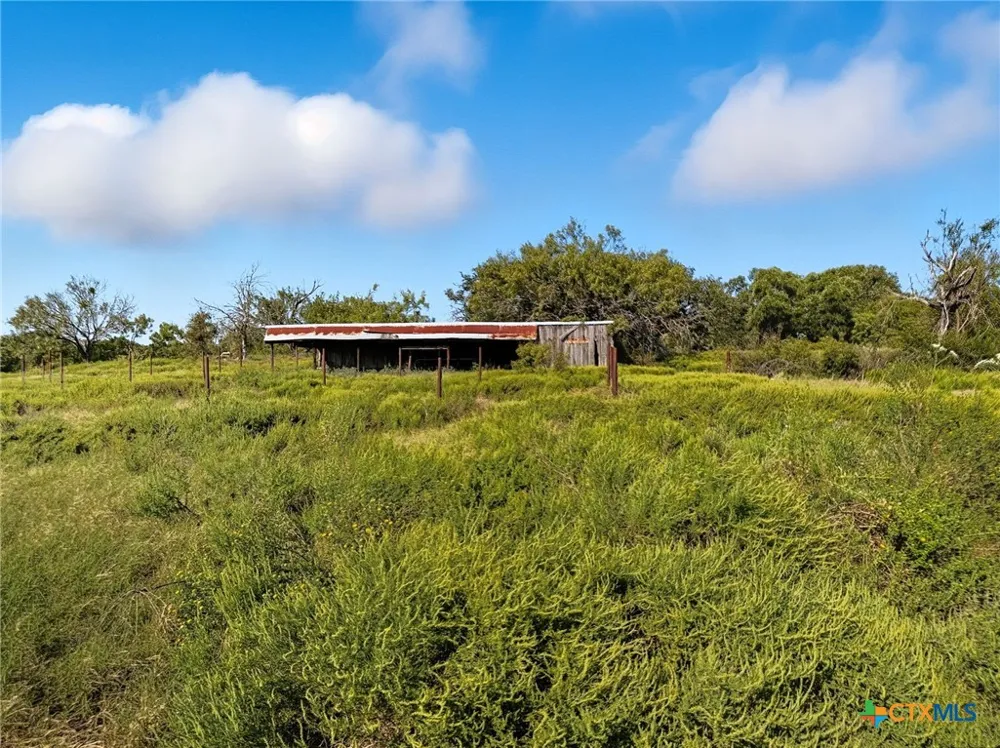 Farm Road 221 Hamilton, TX 76565