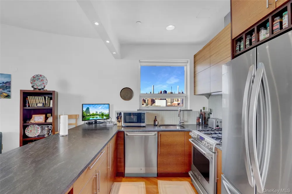 11-24 31st Avenue #10E Long Island City, NY 11106