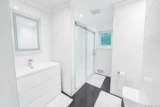 6 Adele Boulevard Spring Valley, NY 10977