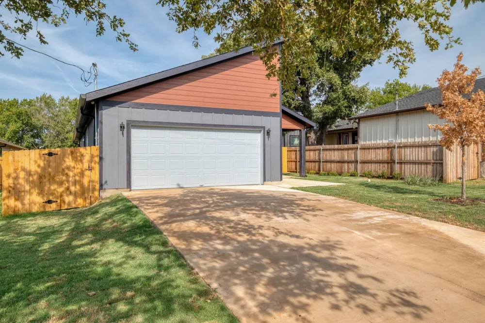 202 Washington Street Elgin, TX 78621