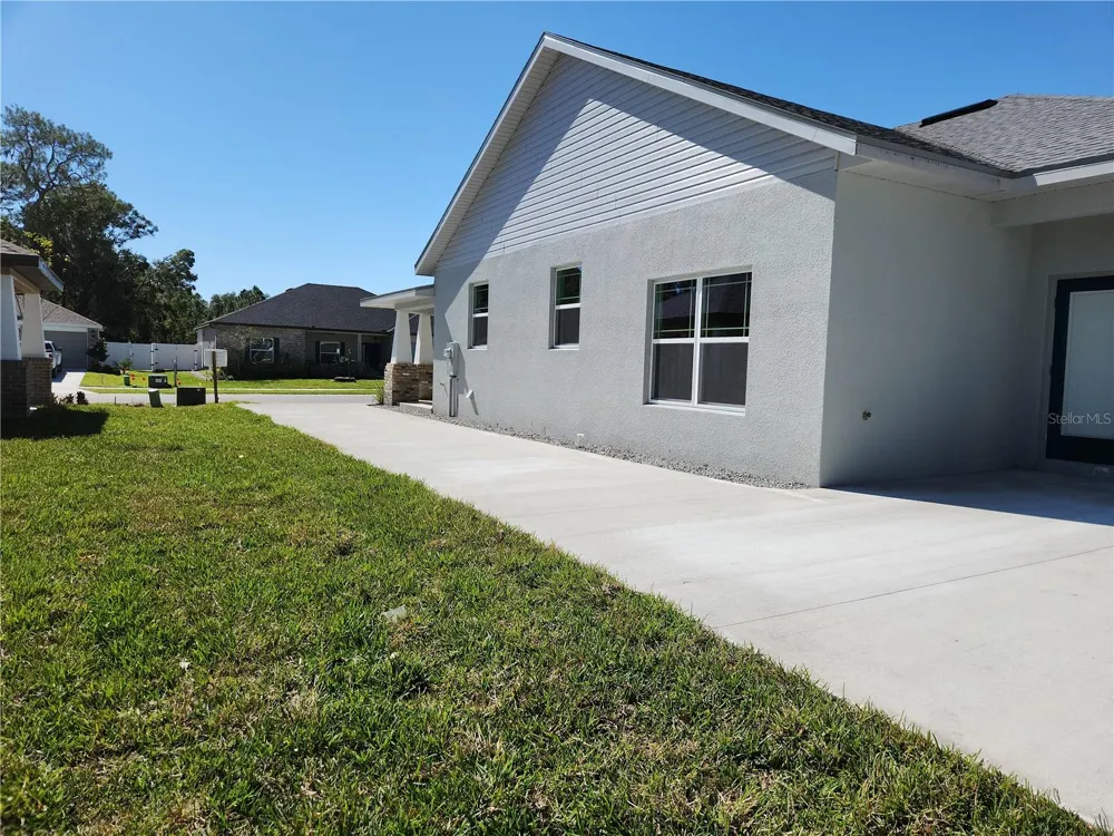 416 SHANNON ESTATES COURT Plant City, FL 33563