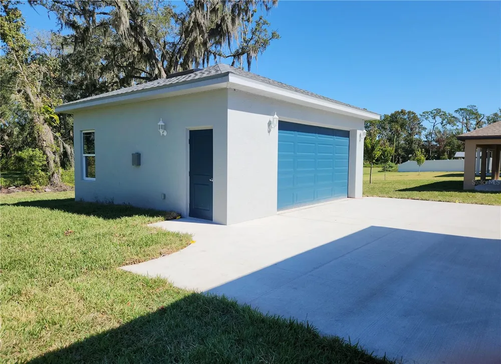 416 SHANNON ESTATES COURT Plant City, FL 33563