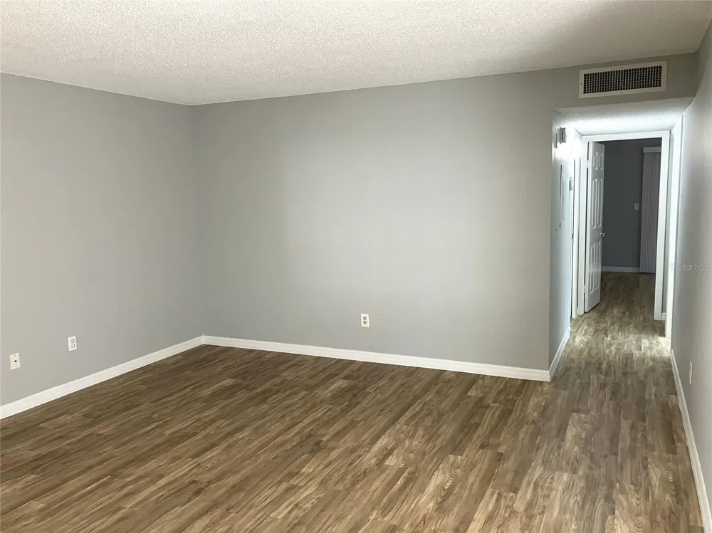11703 RAINTREE VILLAGE BOULEVARD #B Temple Terrace, FL 33617