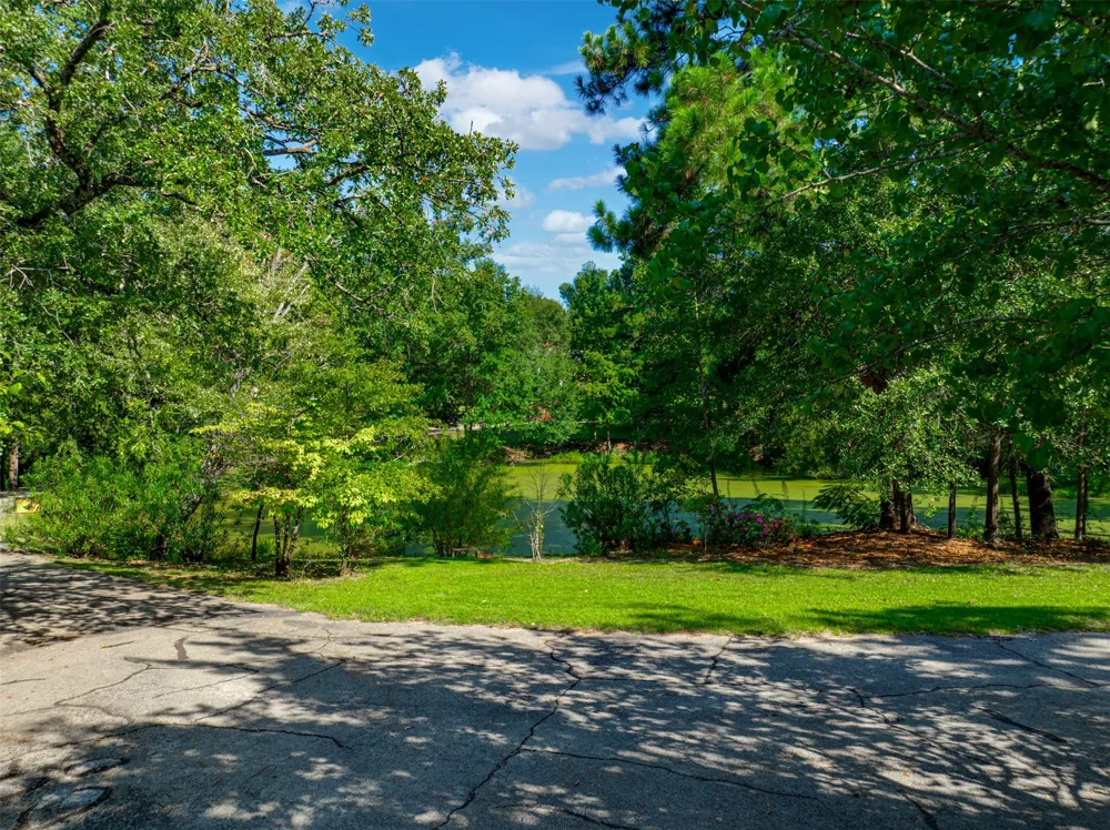 2900 S Robertson Avenue Tyler, TX 75701