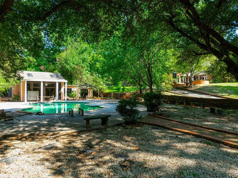 2900 S Robertson Avenue Tyler, TX 75701