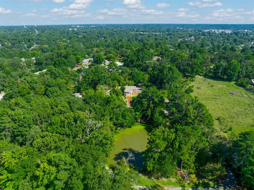 2900 S Robertson Avenue Tyler, TX 75701