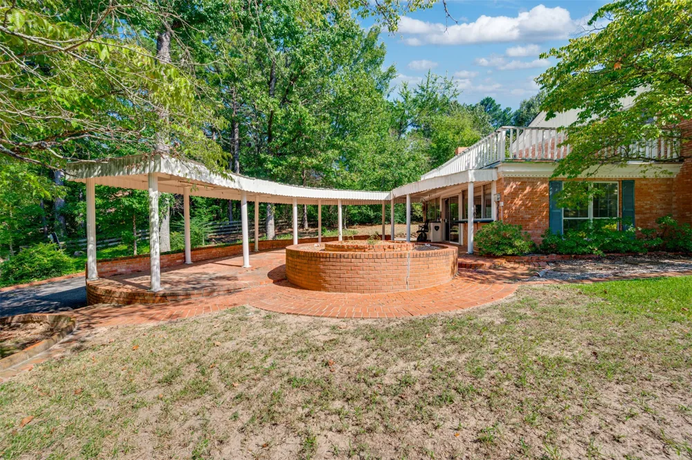2900 S Robertson Avenue Tyler, TX 75701