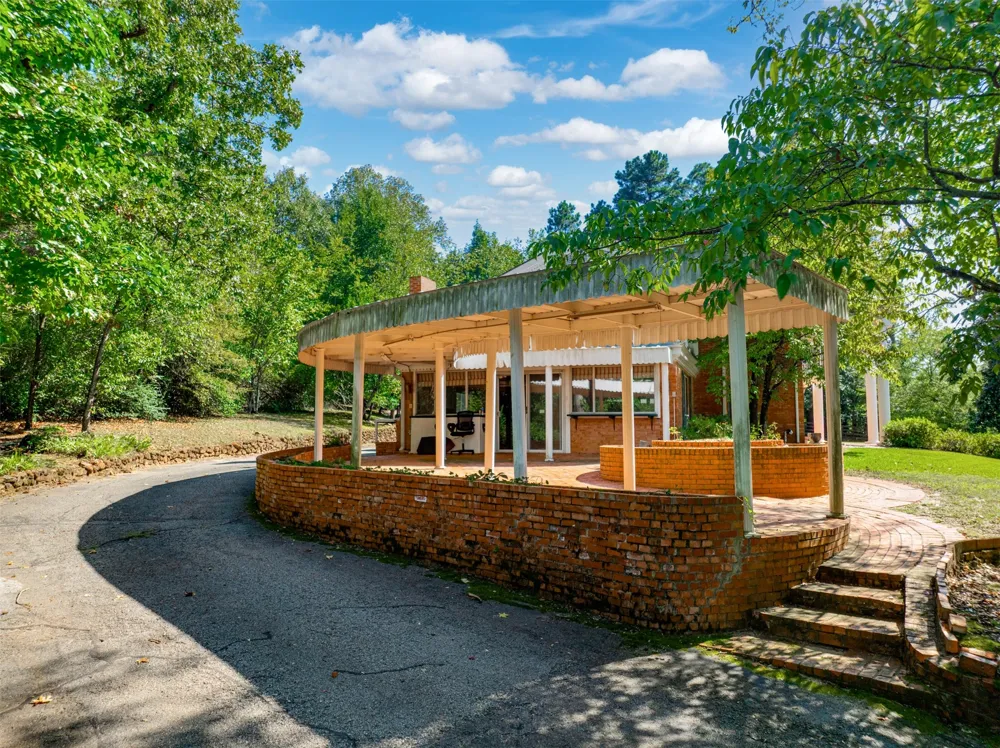 2900 S Robertson Avenue Tyler, TX 75701