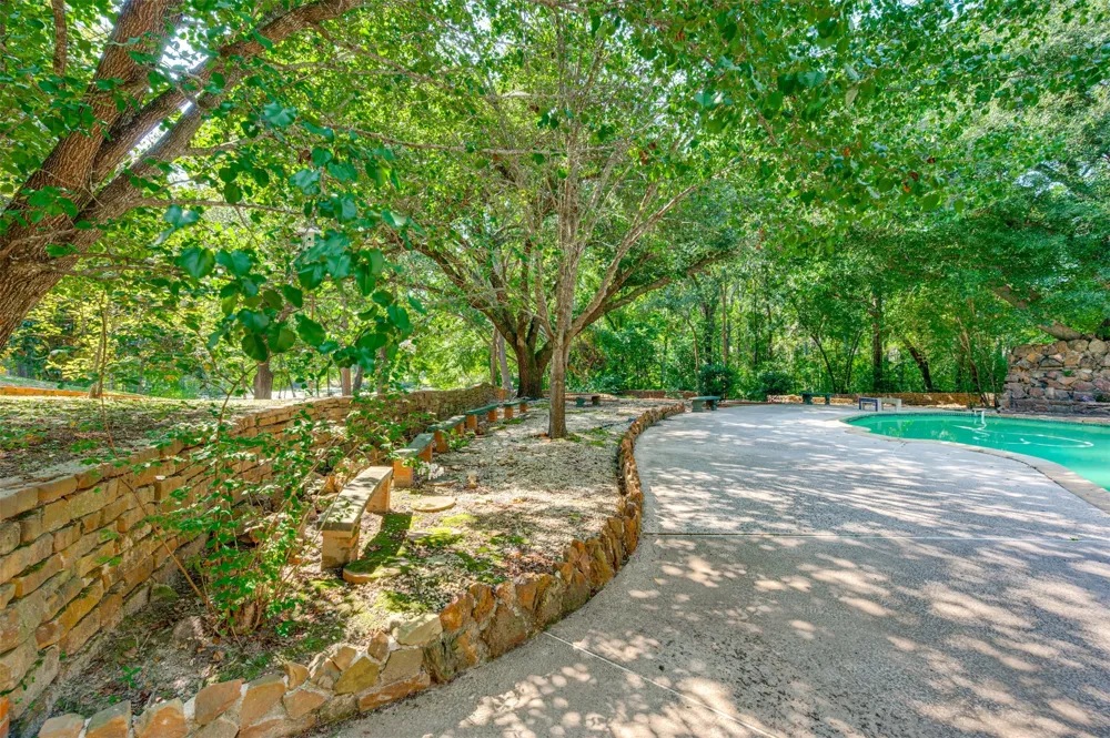 2900 S Robertson Avenue Tyler, TX 75701