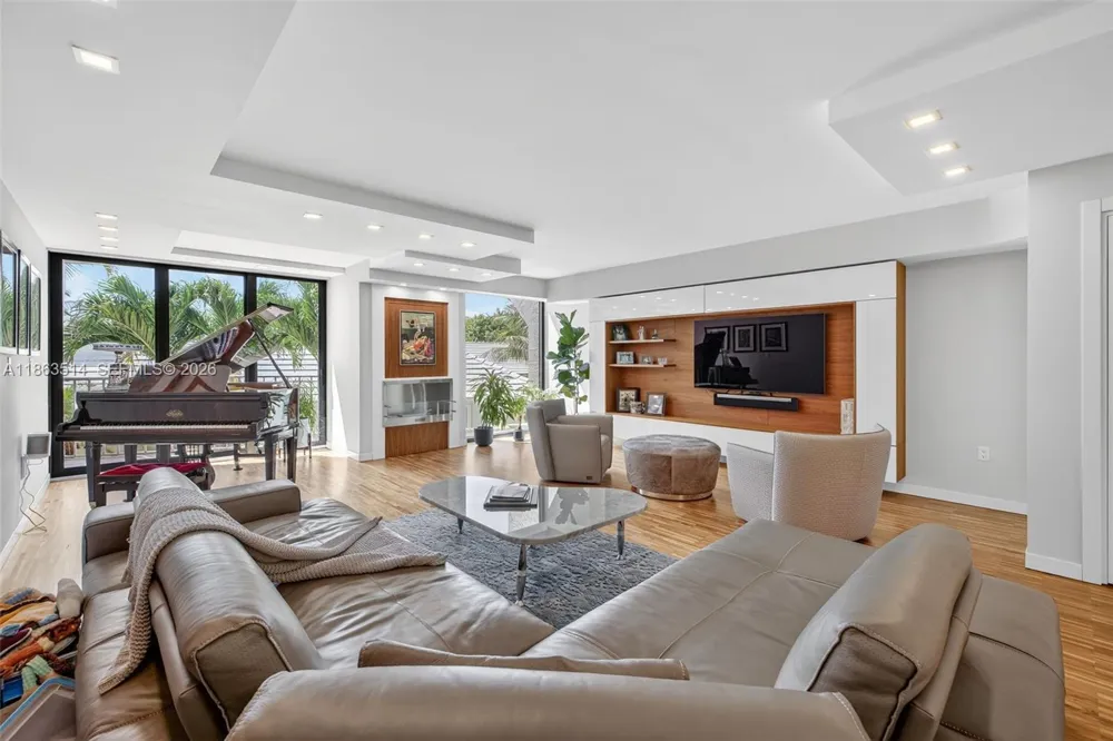 1223 Hillsboro Mile #4 Hillsboro Beach, FL 33062