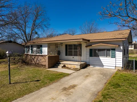 302 Easy Street