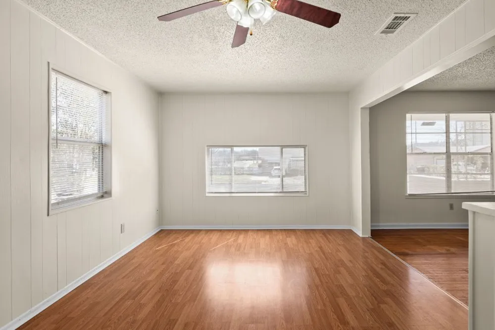 302 Easy Street Copperas Cove, TX 76522