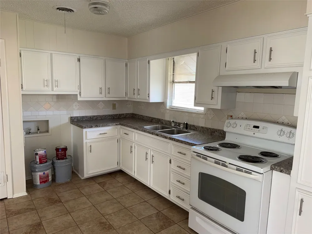 302 Easy Street Copperas Cove, TX 76522