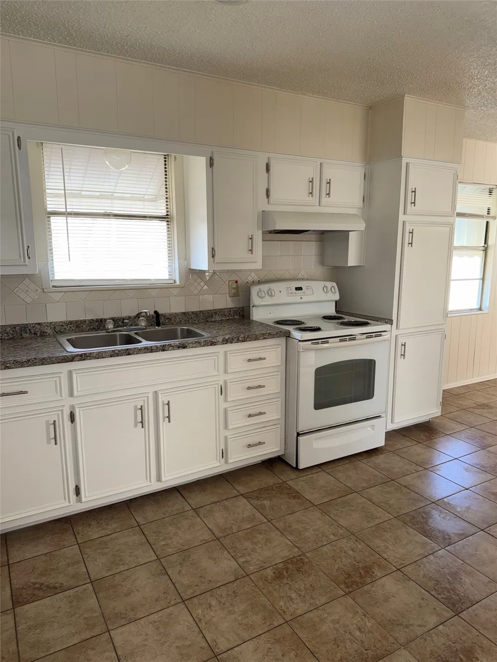 302 Easy Street Copperas Cove, TX 76522