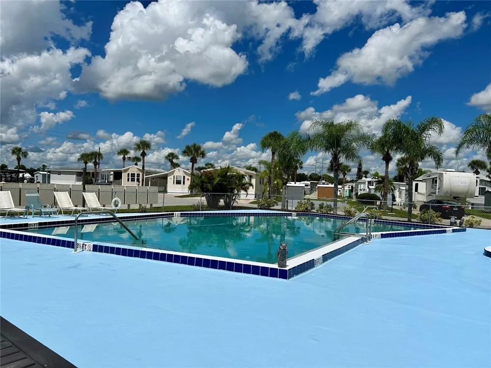 1112 FEATHER LANE Bowling Green, FL 33834