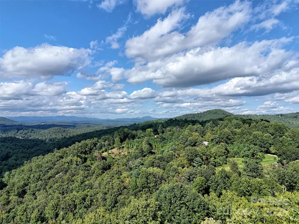 00 Bell Mountain Road Zirconia, NC 28790