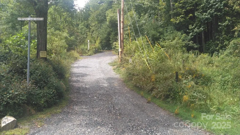 7360 NC 183 Highway Newland, NC 28657