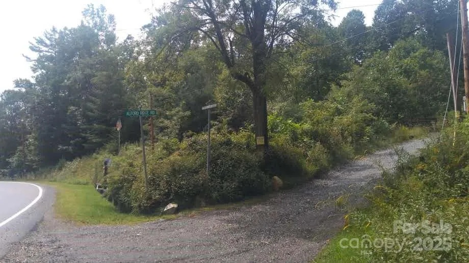 7360 NC 183 Highway Newland, NC 28657