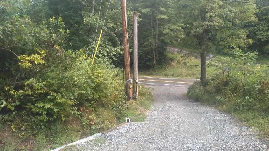 7360 NC 183 Highway Newland, NC 28657