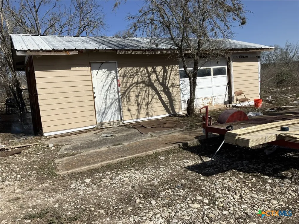 301 E South Street Camp Wood, TX 78833