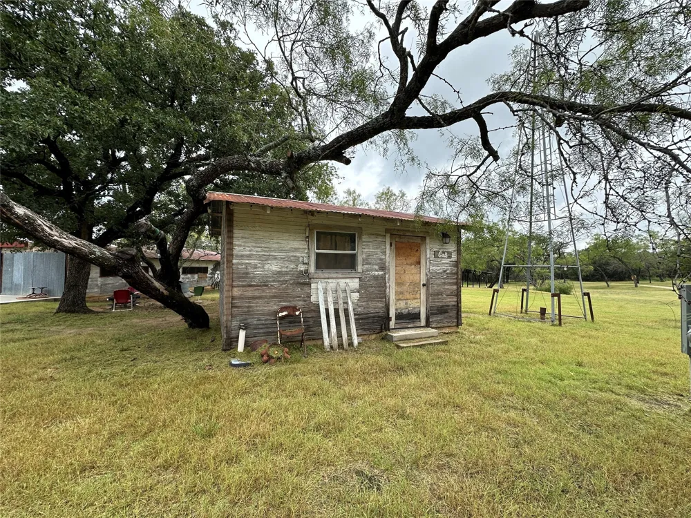 3739 CR 2160 Iredell, TX 76649