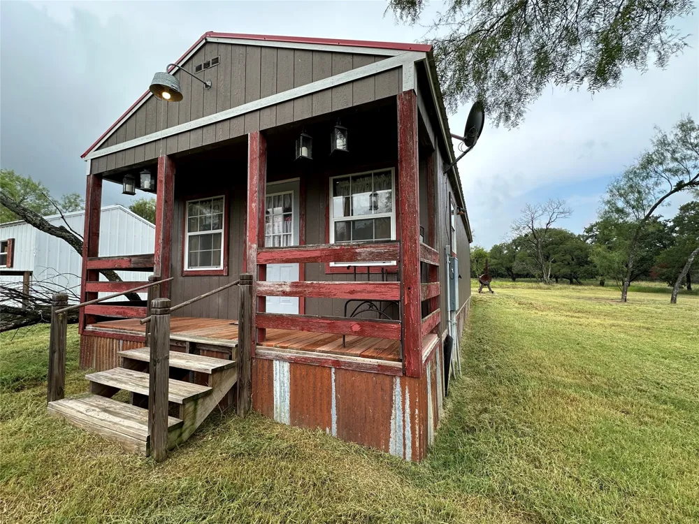 3739 CR 2160 Iredell, TX 76649