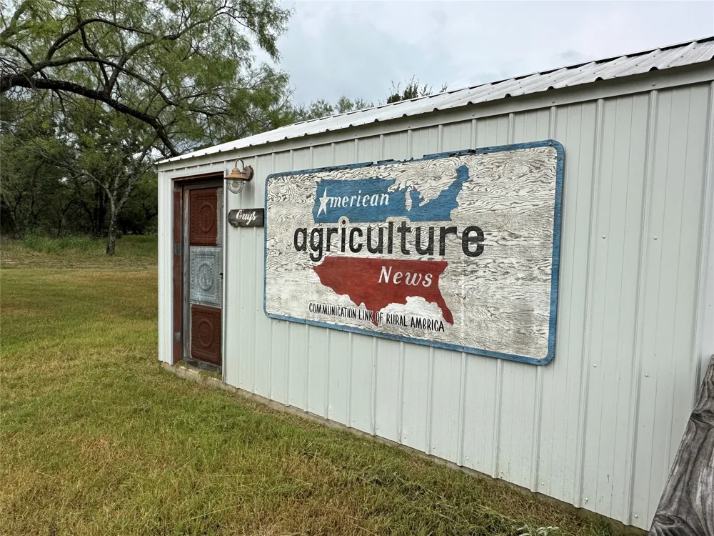3739 CR 2160 Iredell, TX 76649