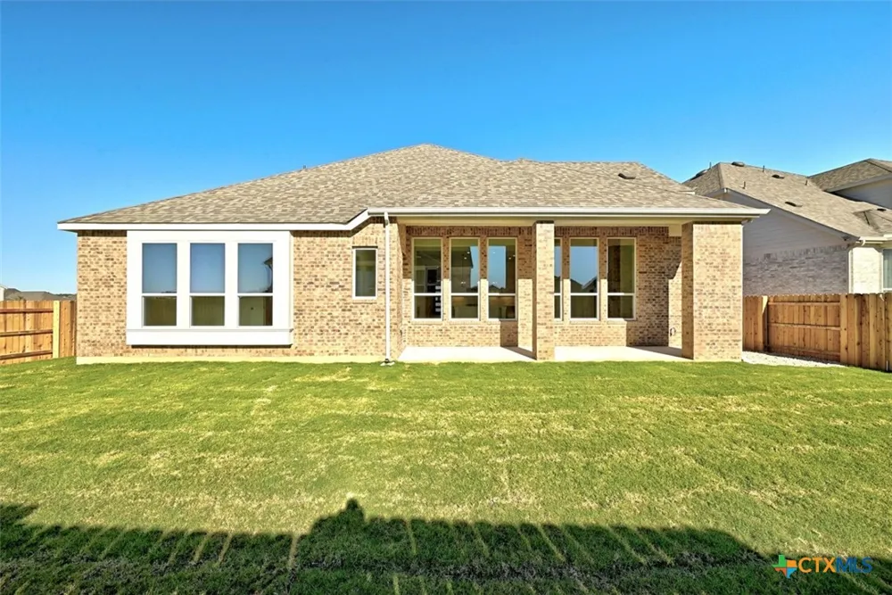 122 Stock Pond Trail Kyle, TX 78640