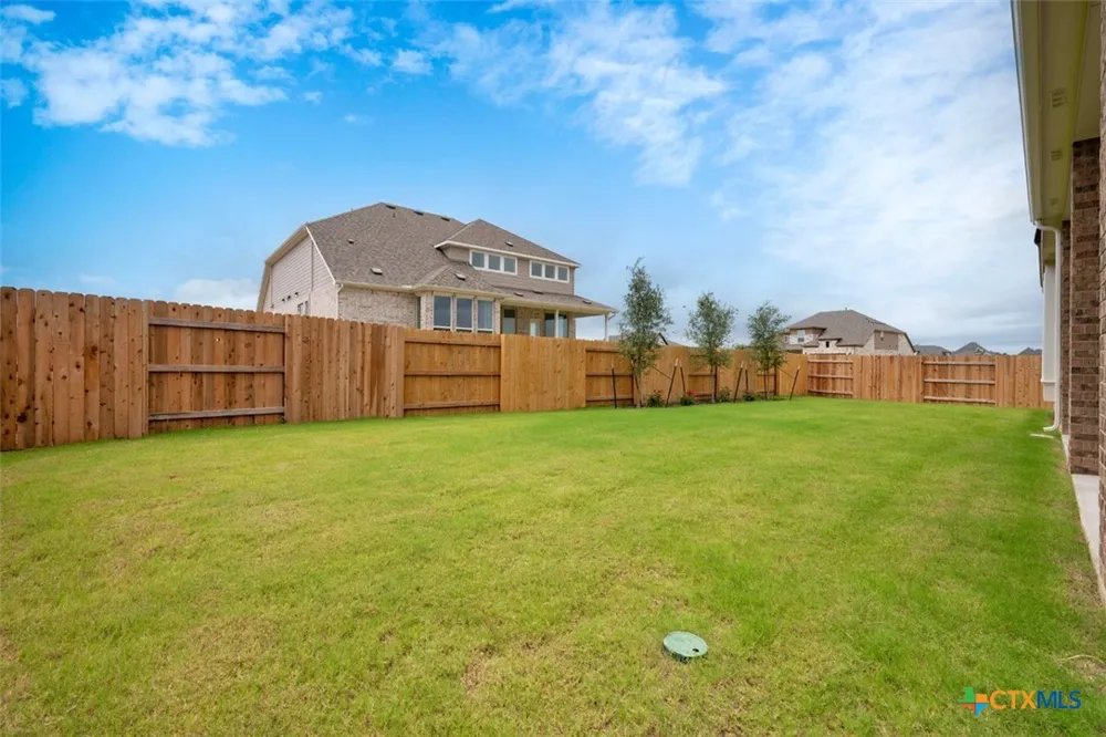 122 Stock Pond Trail Kyle, TX 78640