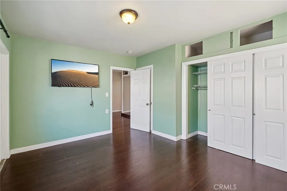 1211 E Leigh Court Long Beach, CA 90806
