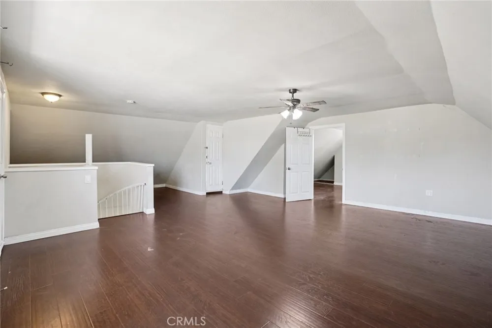 1211 E Leigh Court Long Beach, CA 90806
