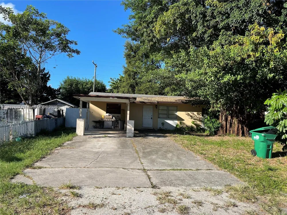 2755 NE 207th St Aventura, FL 33180