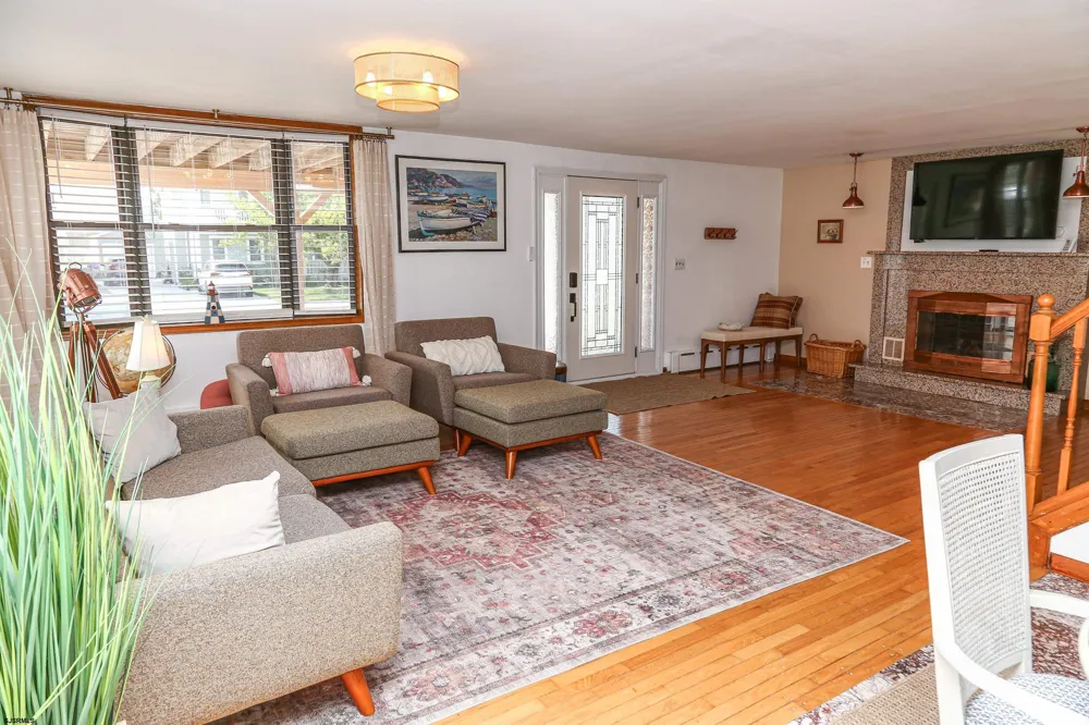 243 6th St S Street Brigantine, NJ 08203
