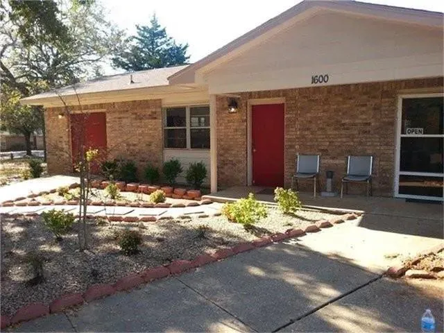 1600 E Murchison St Palestine, TX 75801