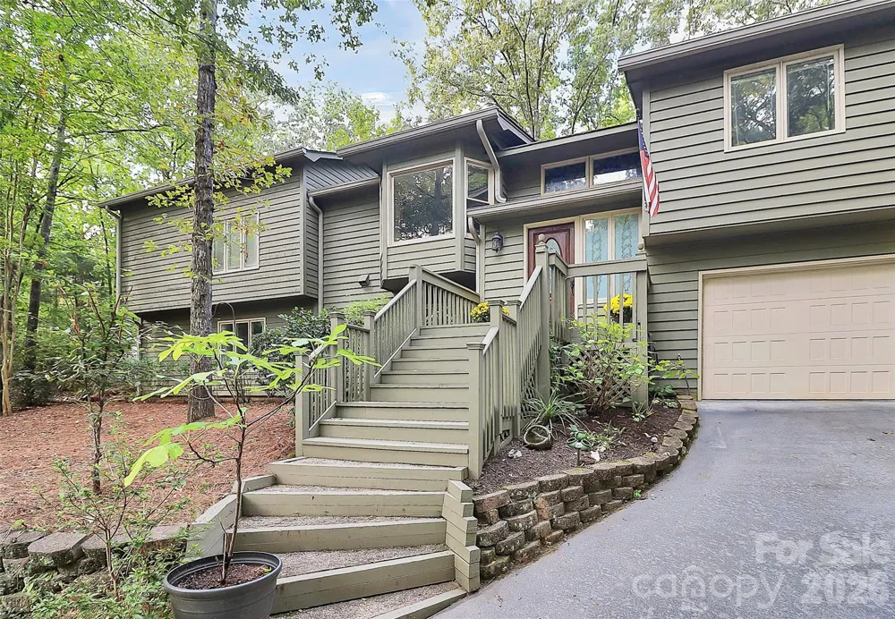 16 Woodvine Lane