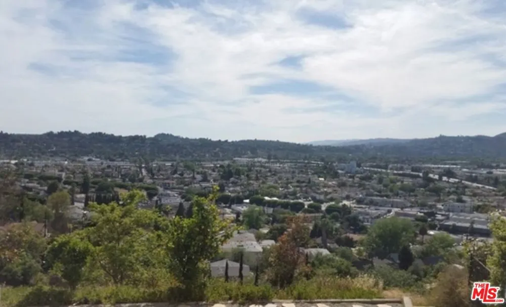 2544 El Rosa Drive Glassell Park, CA 90065