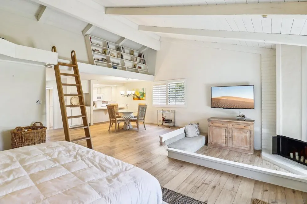 1933 Alga Road #C Carlsbad, CA 92009