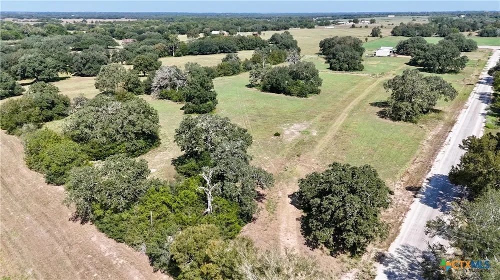 1 Harvell Lane Schulenburg, TX 78956