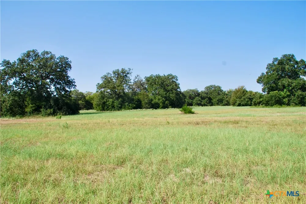 1 Harvell Lane Schulenburg, TX 78956