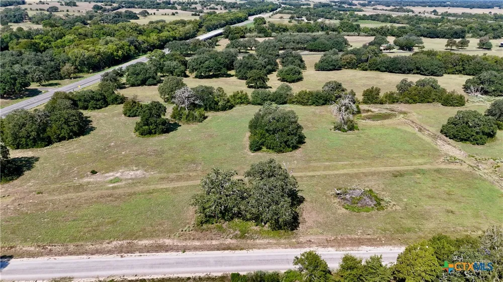 2 Harvell Lane Schulenburg, TX 78956