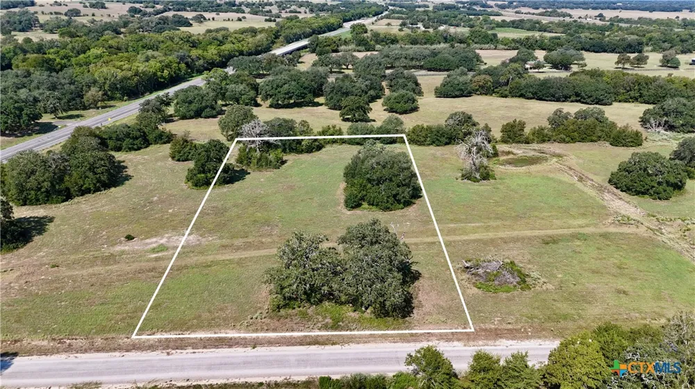 2 Harvell Lane Schulenburg, TX 78956