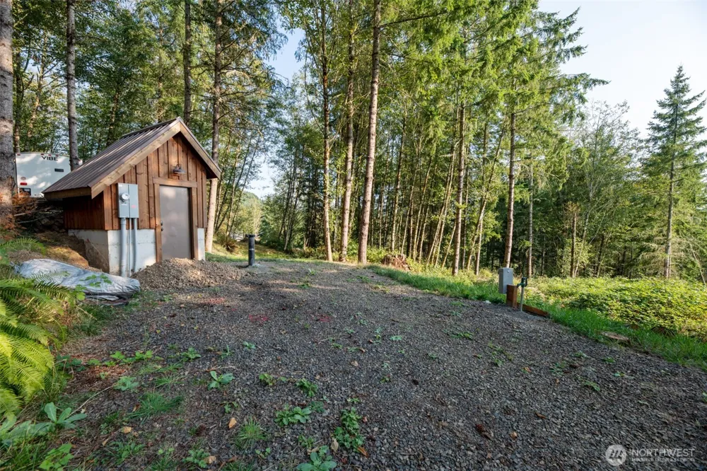 189 Kjesbu Road Silver Creek, WA 98585