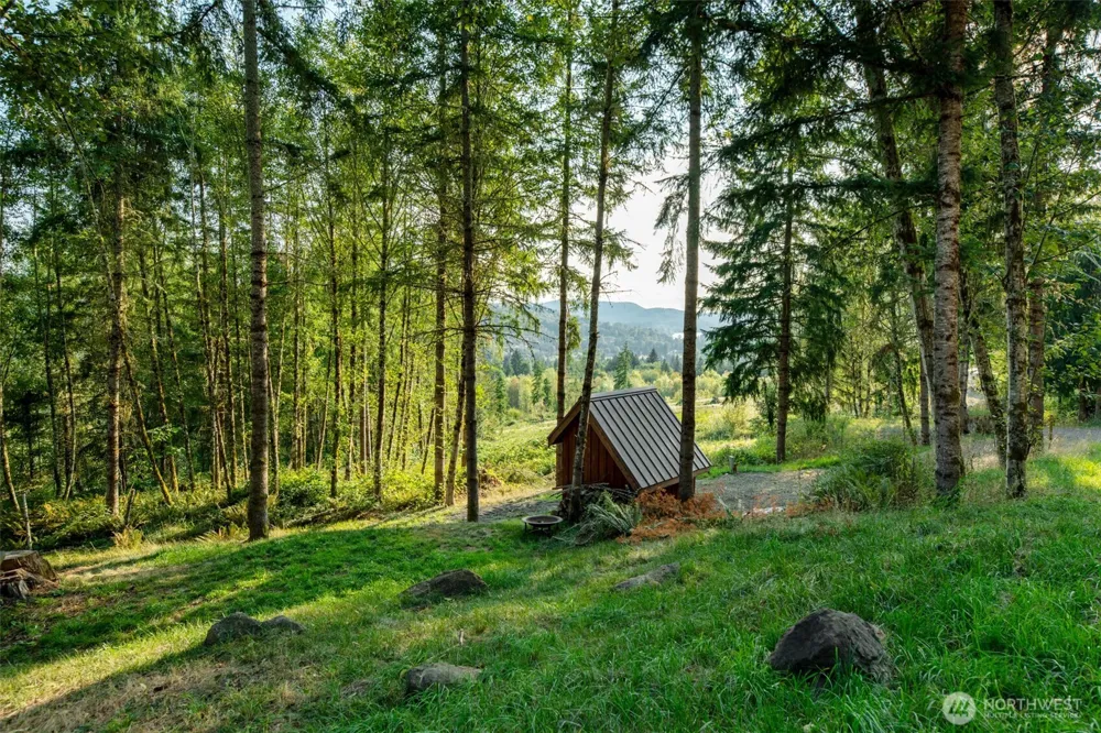 189 Kjesbu Road Silver Creek, WA 98585